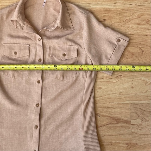 3rd + Malt Apparel Short Sleeved Button Down in Sandy Tan Woman’s Large NWOT - Picture 4 of 6
